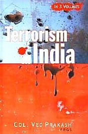 Terrorism in India; 3 Volumes / Prakash, Ved (Col.)